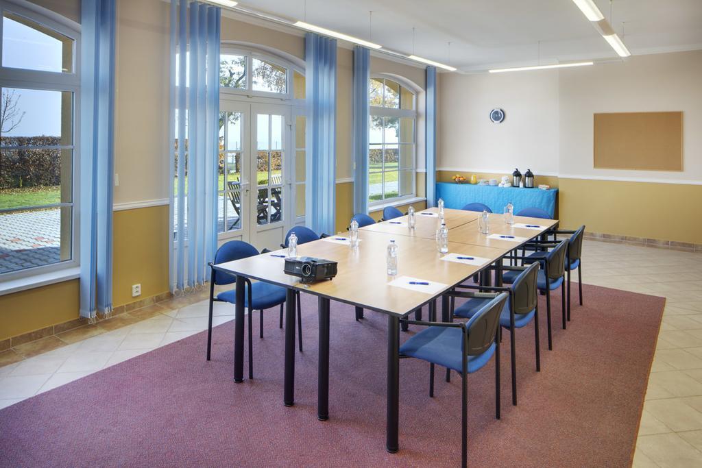 Hotel Kolonie Krivoklat Luaran gambar